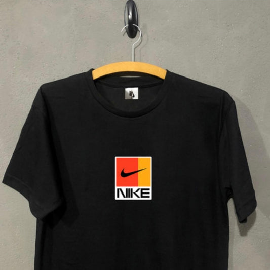 Camiseta Nike - Tendence